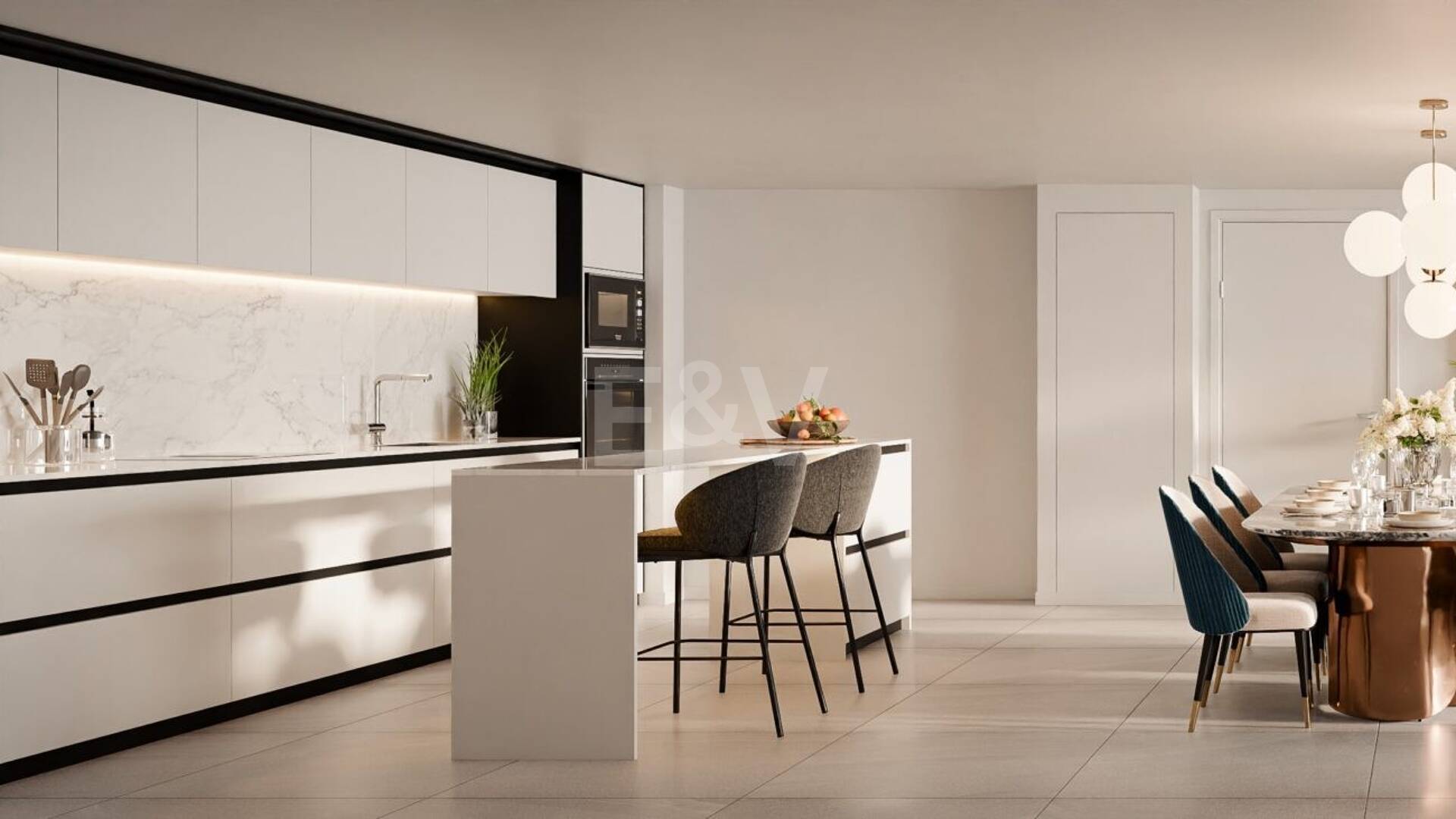 Apartamento sobre plano con vistas al mar en Altos de Los Monteros