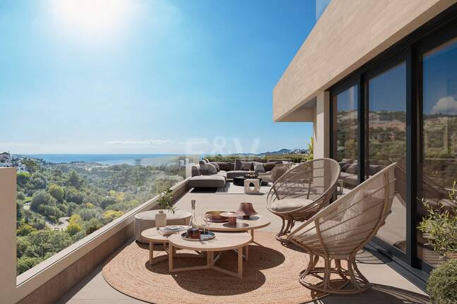 Apartamento sobre plano con vistas al mar en Altos de Los Monteros