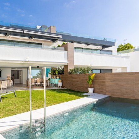 Elegant apartment duplex with private pool