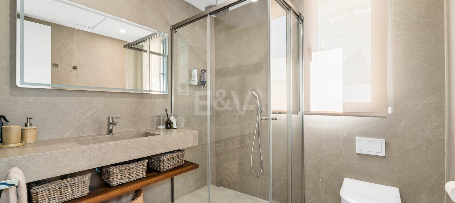Contemporary Villa in La Vera – Exclusive Gated Community Walking Distance to Amenities