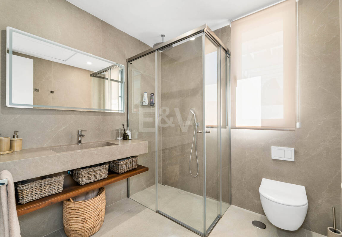 Contemporary Villa in La Vera – Exclusive Gated Community Walking Distance to Amenities