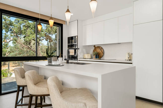 Contemporary Villa in La Vera – Exclusive Gated Community Walking Distance to Amenities