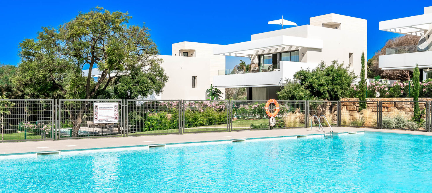 Villa contemporánea en La Vera – Comunidad cerrada exclusiva a poca distancia de servicios