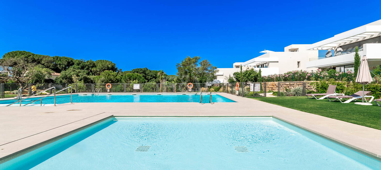 Contemporary Villa in La Vera – Exclusive Gated Community Walking Distance to Amenities