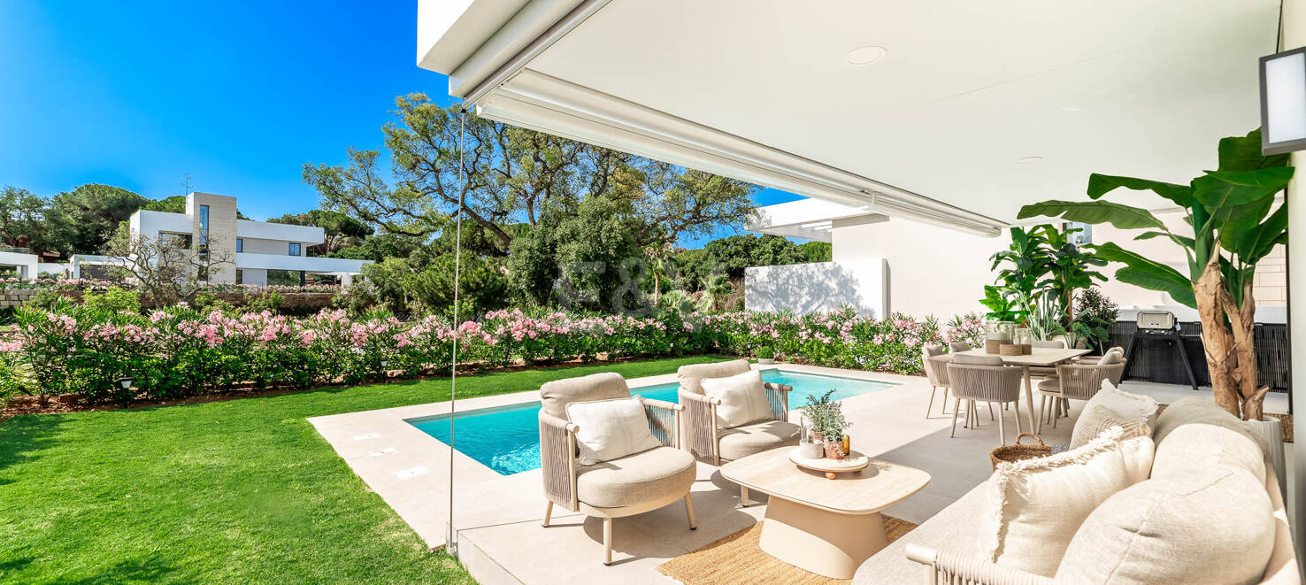 Contemporary Villa in La Vera – Exclusive Gated Community Walking Distance to Amenities