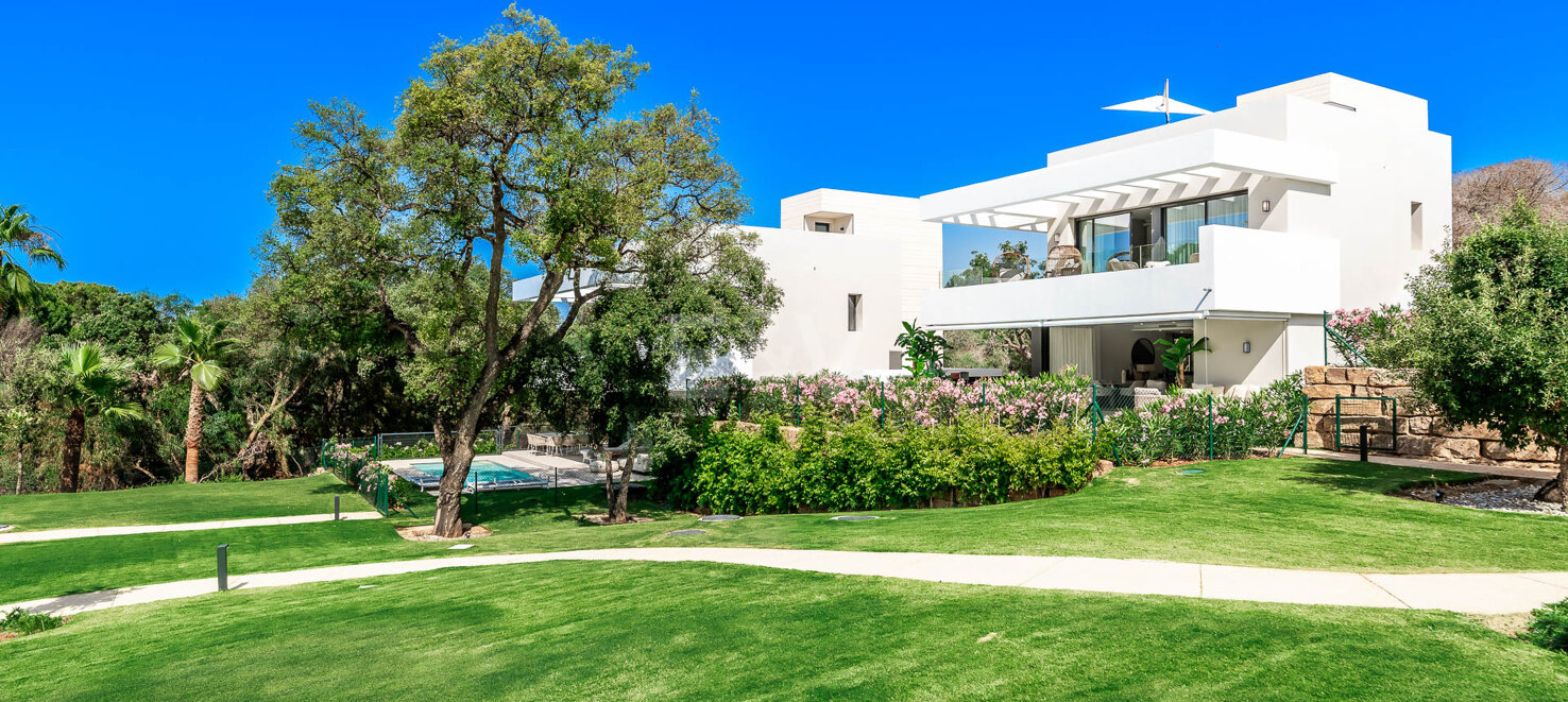 Villa contemporánea en La Vera – Comunidad cerrada exclusiva a poca distancia de servicios