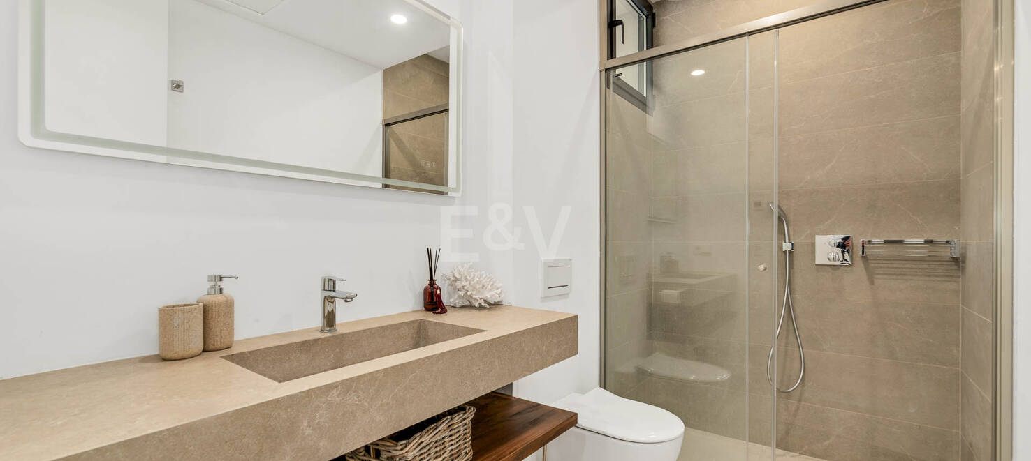 Contemporary Villa in La Vera – Exclusive Gated Community Walking Distance to Amenities