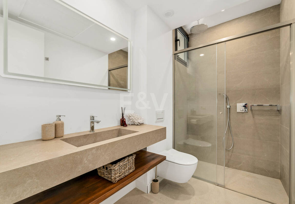 Contemporary Villa in La Vera – Exclusive Gated Community Walking Distance to Amenities