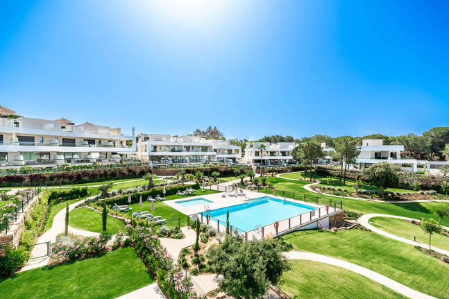 Contemporary Villa in La Vera – Exclusive Gated Community Walking Distance to Amenities