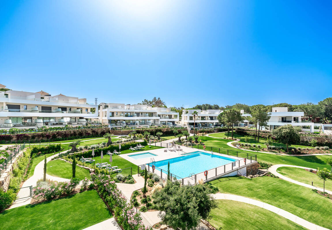 Contemporary Villa in La Vera – Exclusive Gated Community Walking Distance to Amenities