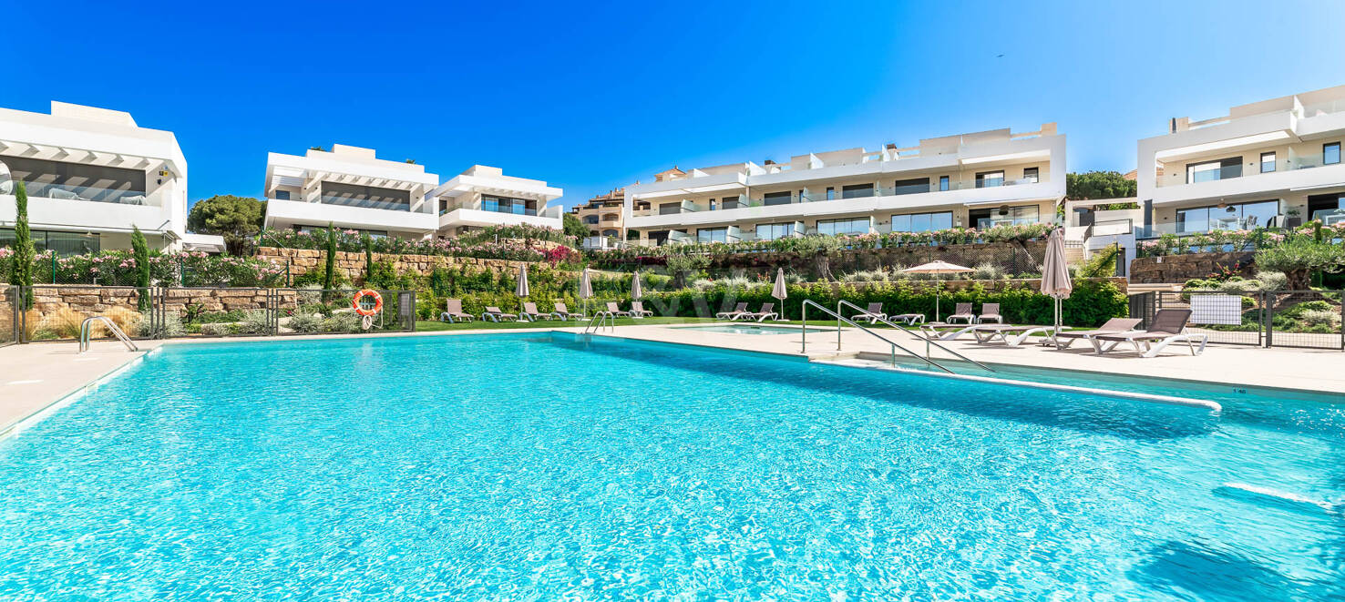 Contemporary Villa in La Vera – Exclusive Gated Community Walking Distance to Amenities