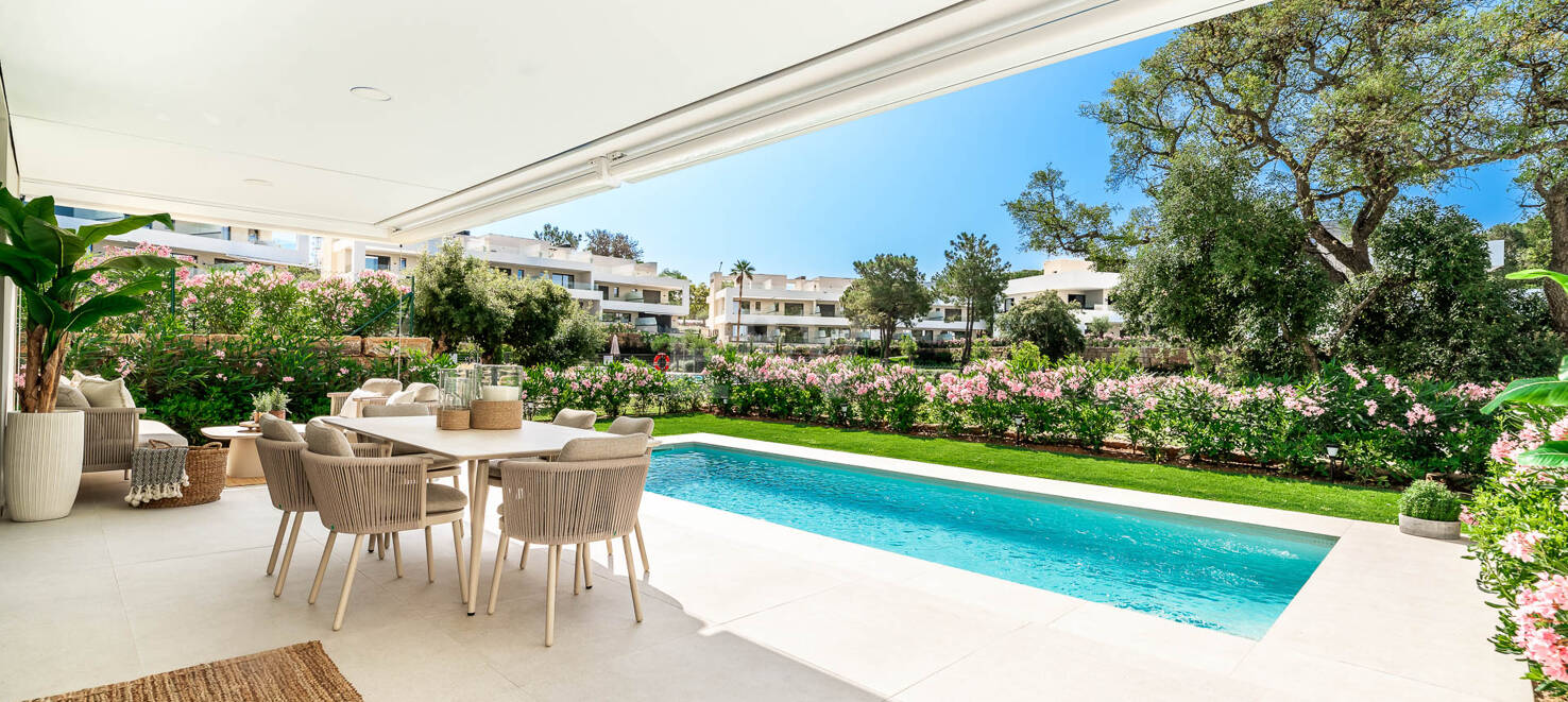 Contemporary Villa in La Vera – Exclusive Gated Community Walking Distance to Amenities