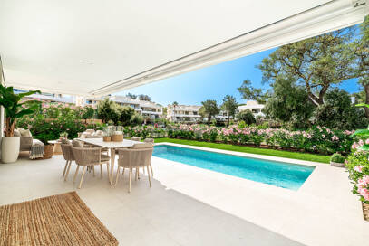 Contemporary Villa in La Vera – Exclusive Gated Community Walking Distance to Amenities