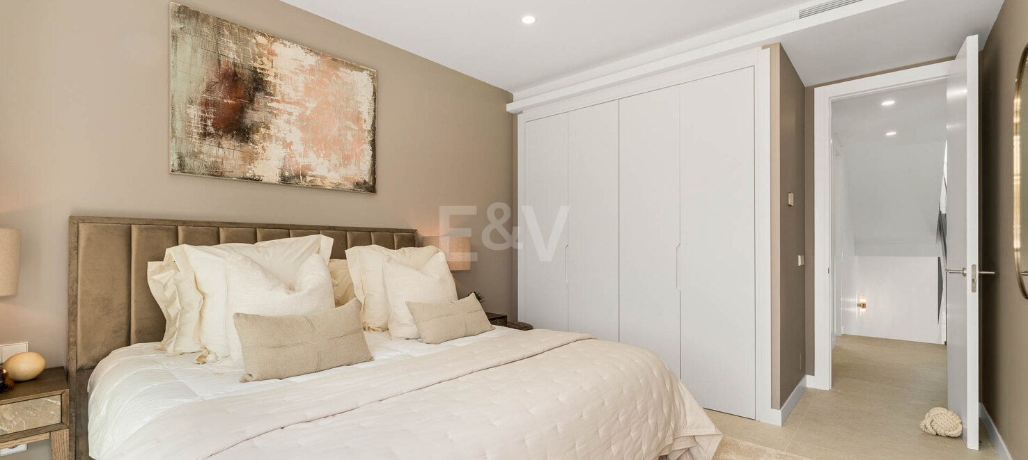 Villa contemporánea en La Vera – Comunidad cerrada exclusiva a poca distancia de servicios