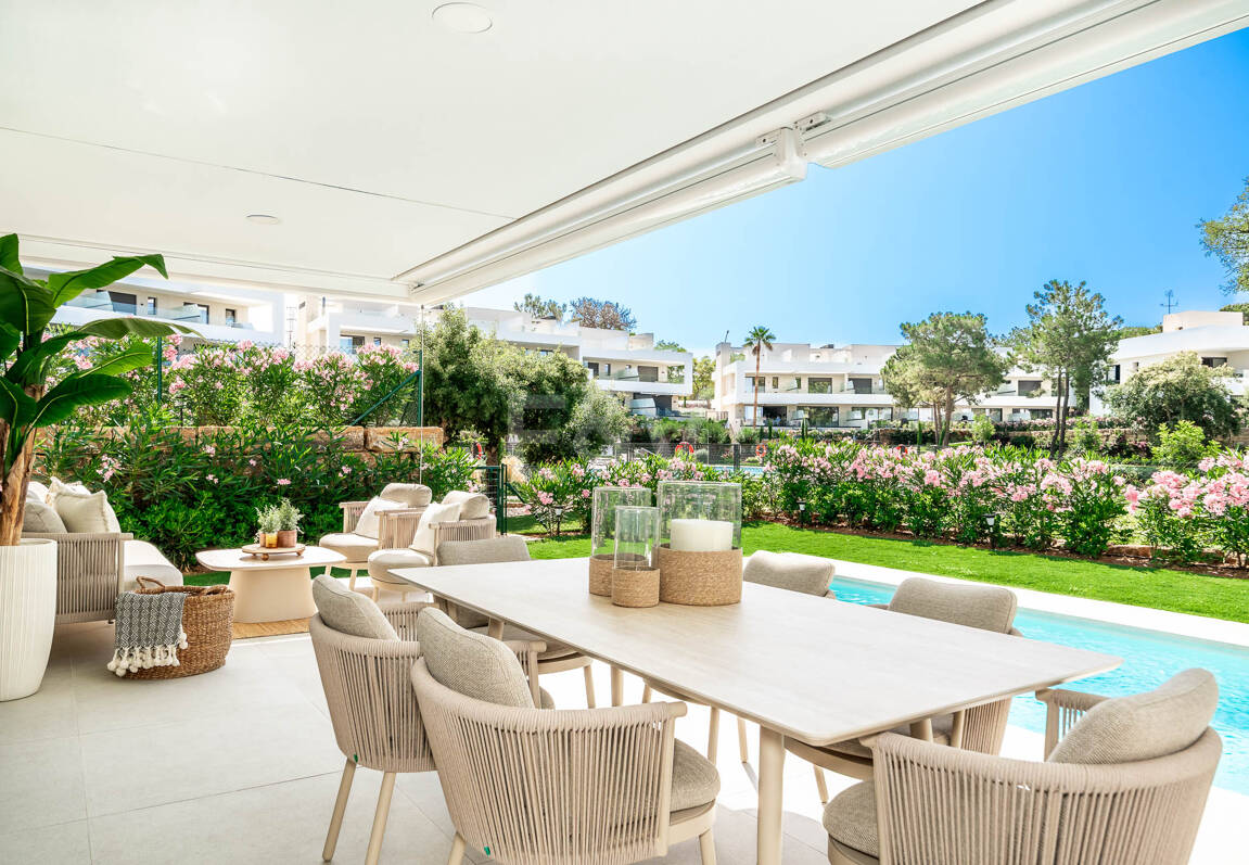 Contemporary Villa in La Vera – Exclusive Gated Community Walking Distance to Amenities