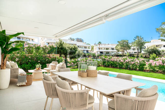 Contemporary Villa in La Vera – Exclusive Gated Community Walking Distance to Amenities