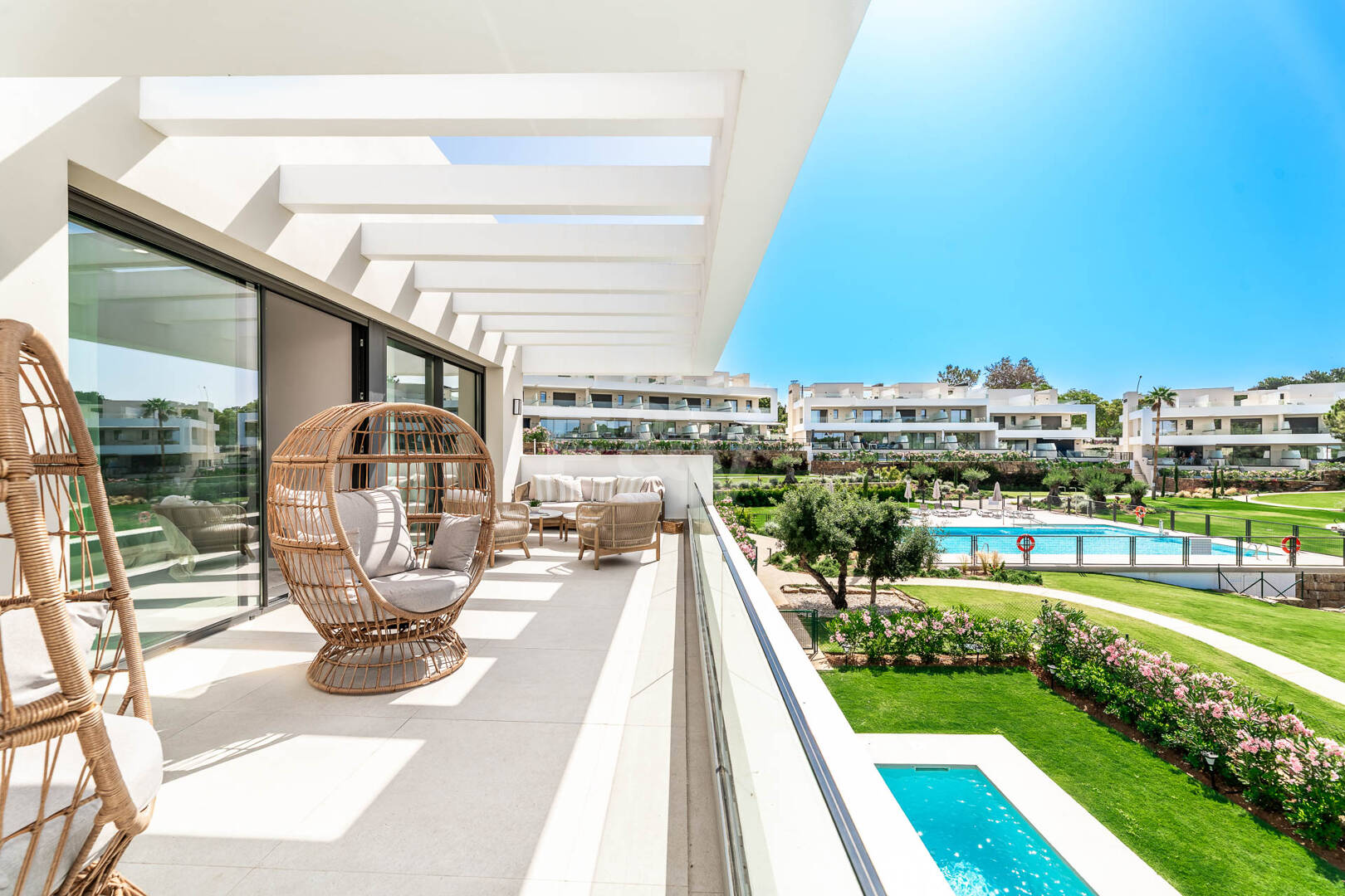 Contemporary Villa in La Vera – Exclusive Gated Community Walking Distance to Amenities