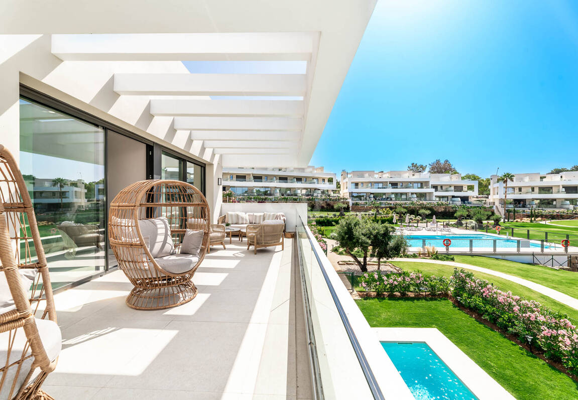 Contemporary Villa in La Vera – Exclusive Gated Community Walking Distance to Amenities