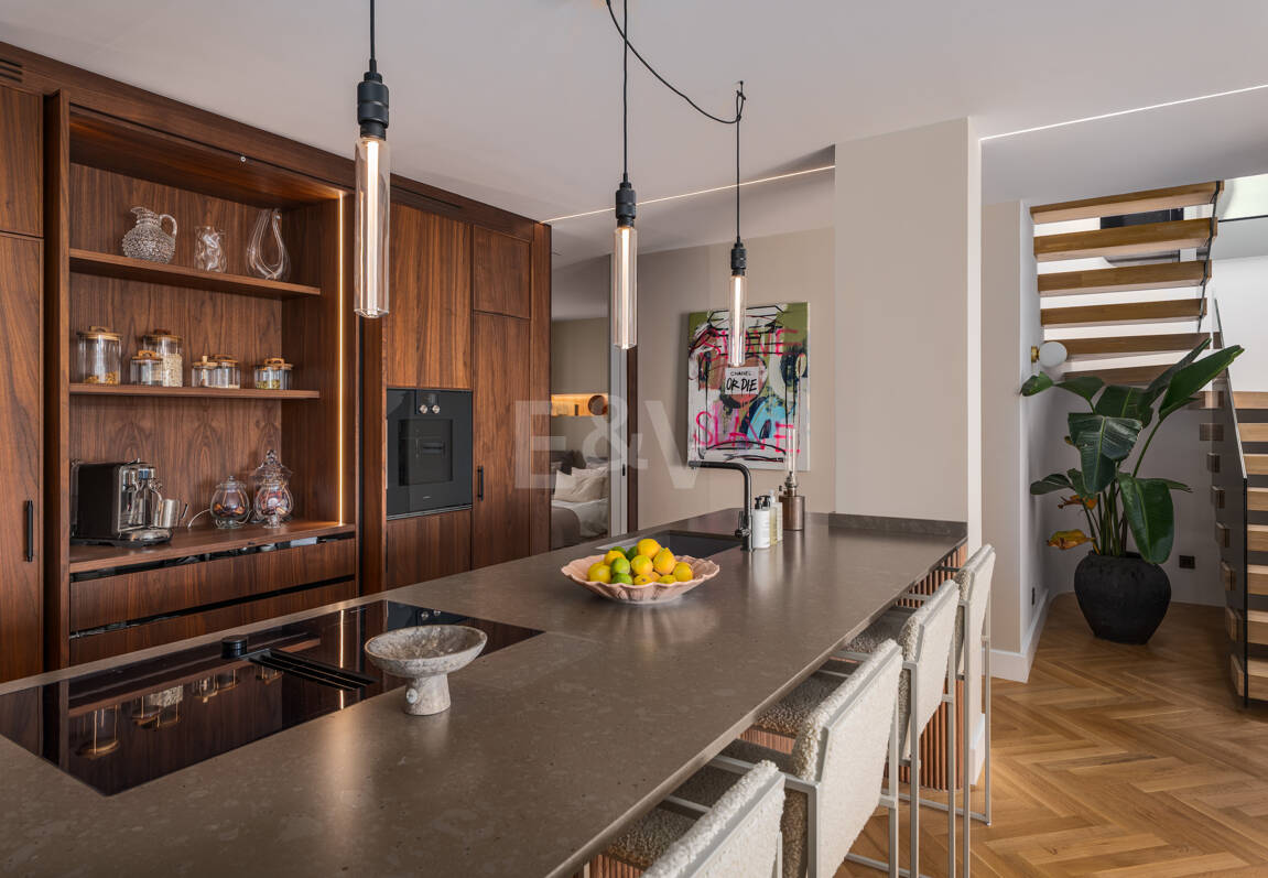 Sophistizierte Penthouse-Wohnung mit Panoramablick