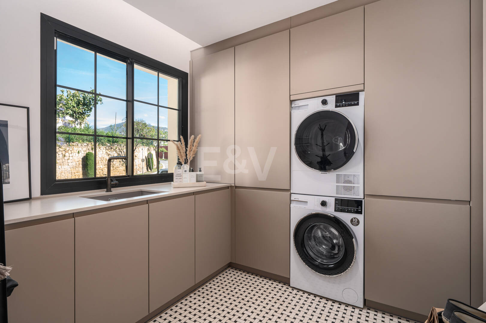 Sophistizierte Penthouse-Wohnung mit Panoramablick