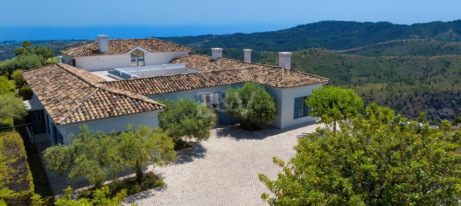 Cortijo Style Villa With Panoramic Sea Views and Complete Privacy