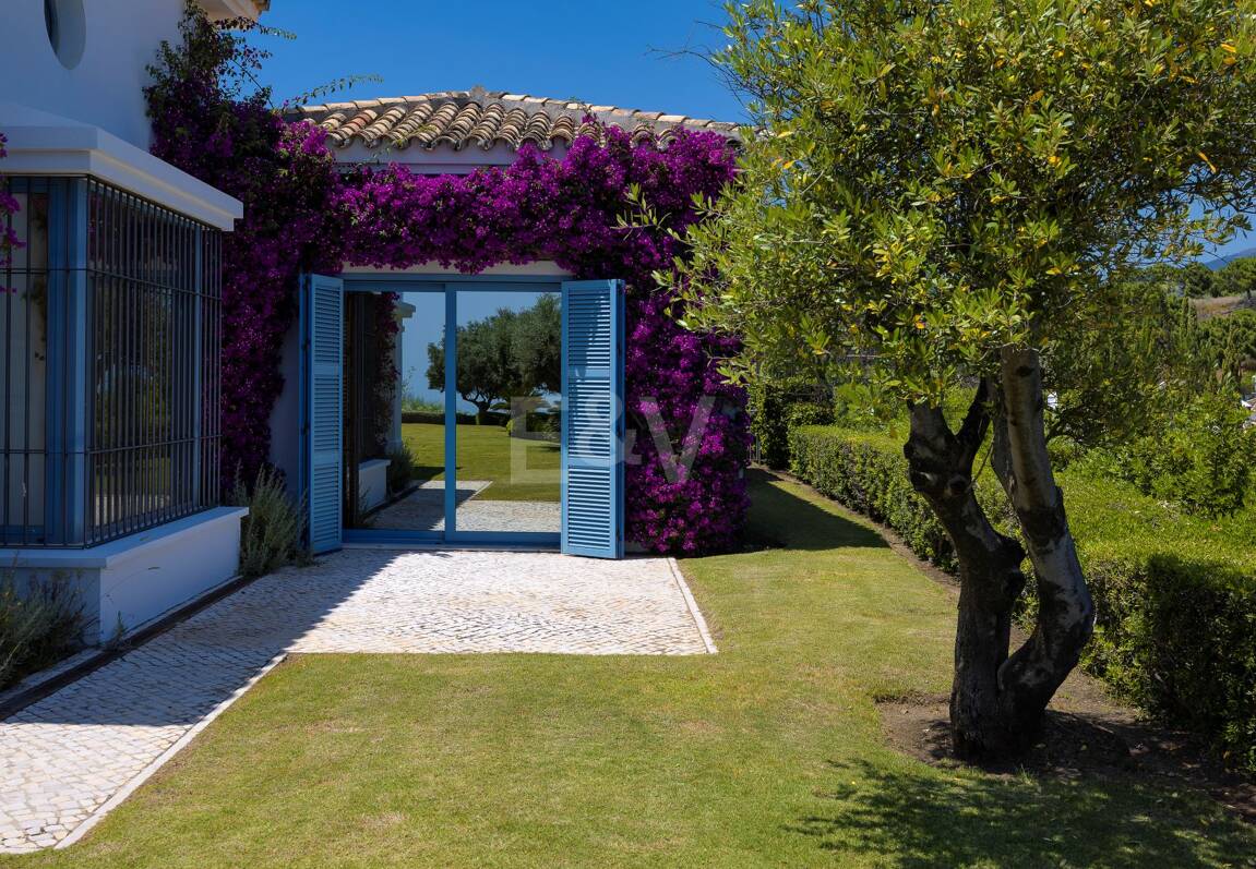 Cortijo Style Villa With Panoramic Sea Views and Complete Privacy