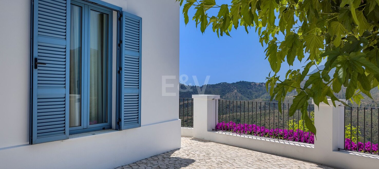 Cortijo Style Villa With Panoramic Sea Views and Complete Privacy