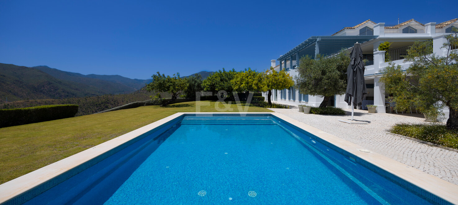 Cortijo Style Villa With Panoramic Sea Views and Complete Privacy