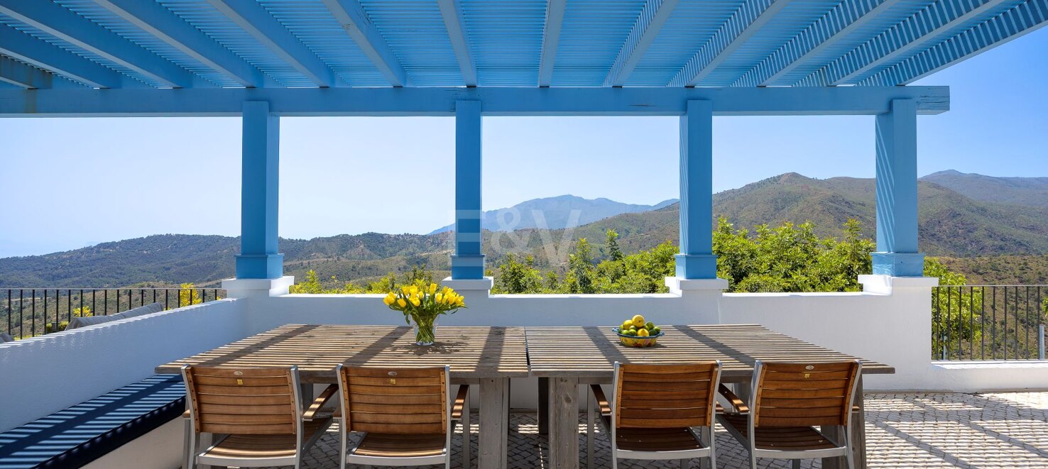 Cortijo Style Villa With Panoramic Sea Views and Complete Privacy