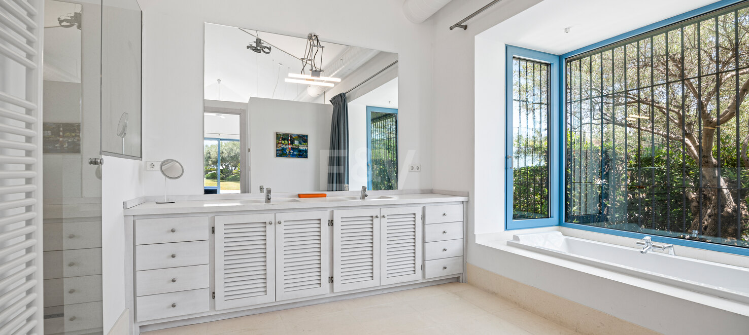 Cortijo Style Villa With Panoramic Sea Views and Complete Privacy
