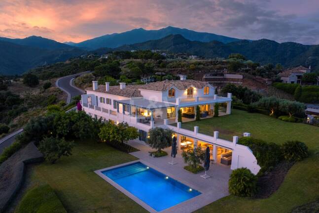 Cortijo Style Villa With Panoramic Sea Views and Complete Privacy