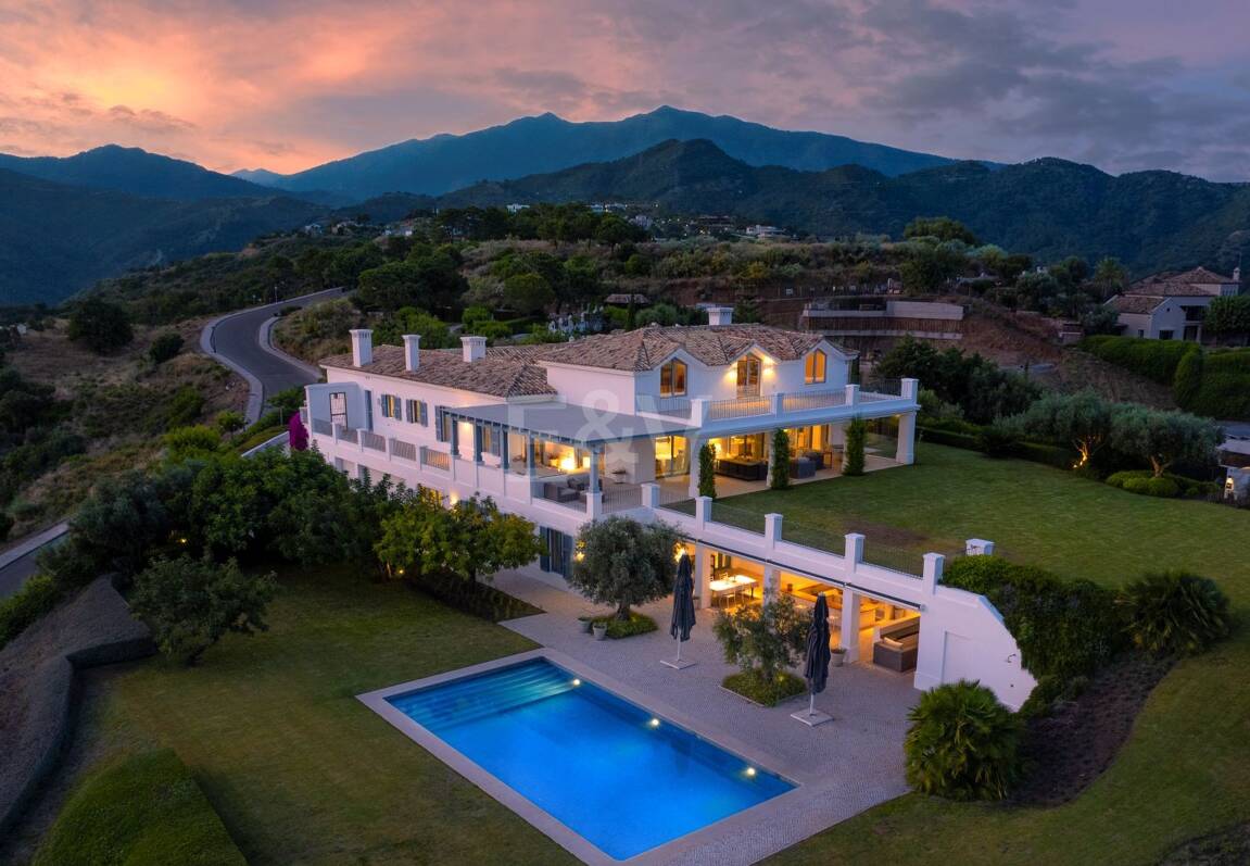 Cortijo Style Villa With Panoramic Sea Views and Complete Privacy