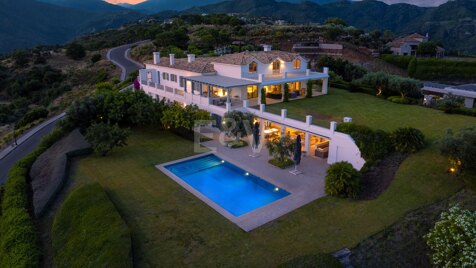 Cortijo Style Villa With Panoramic Sea Views and Complete Privacy