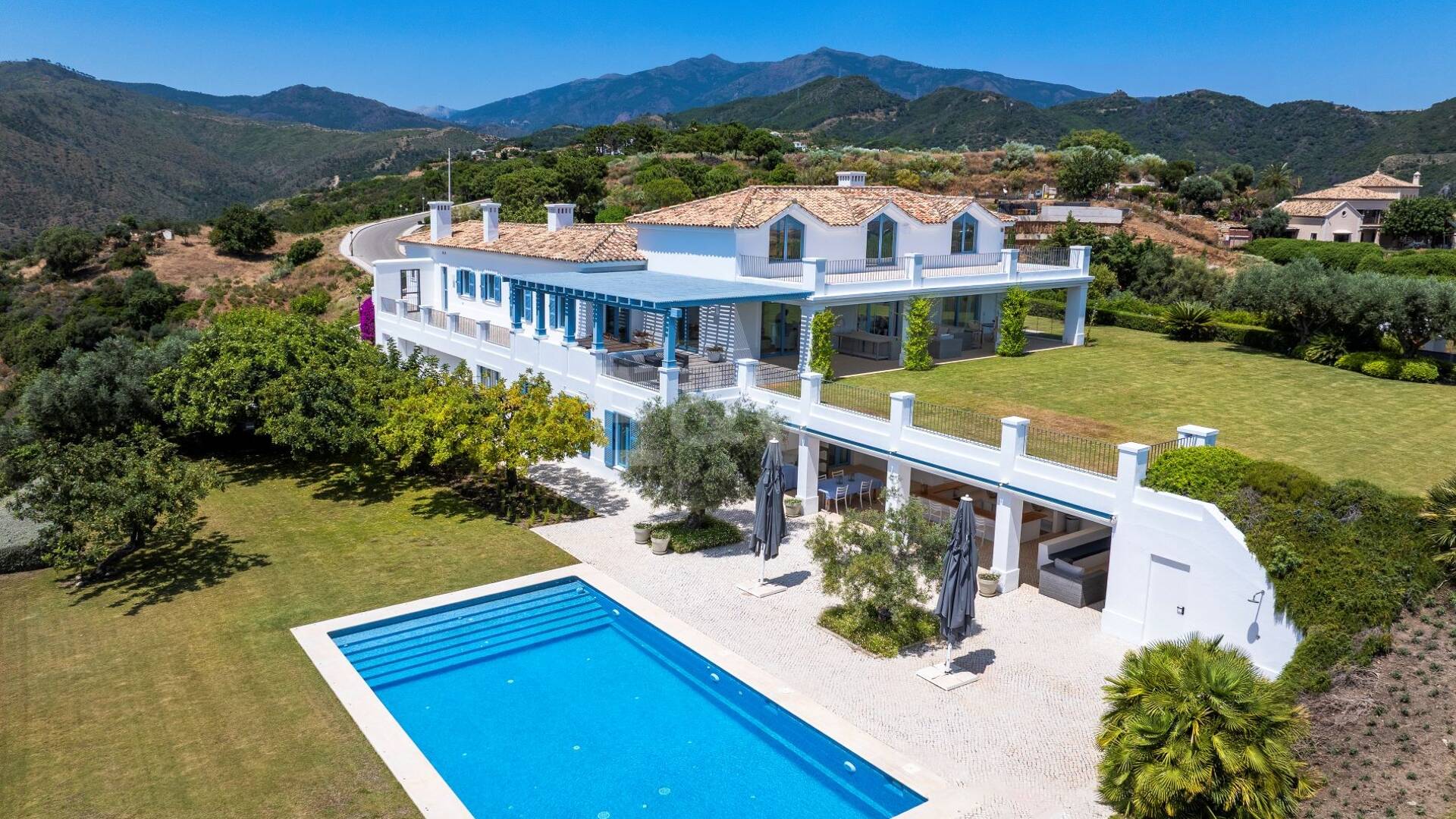 Villa de style Cortijo avec vue panoramique sur la mer et confidentialité complète