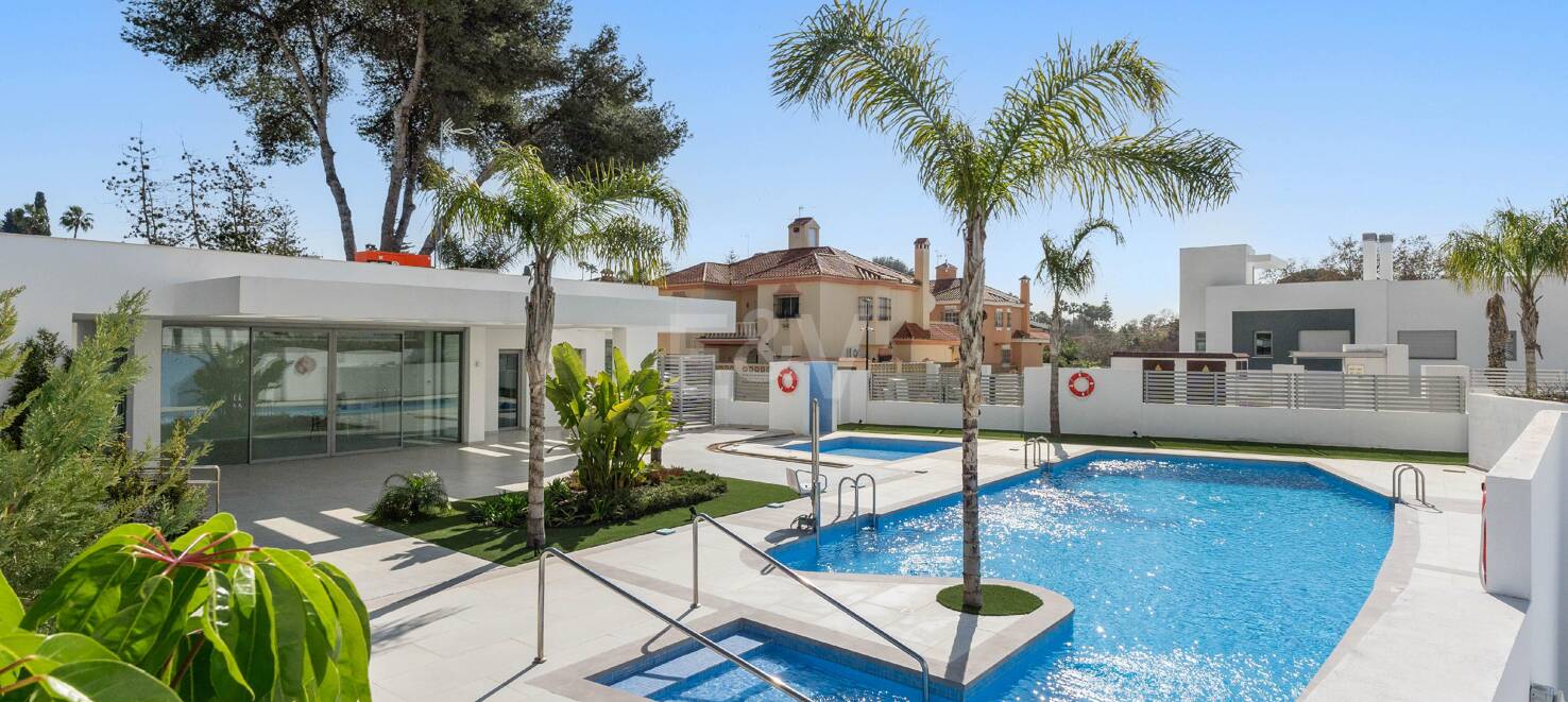 Semi-Detached Villa with Mountain Views by the Golf