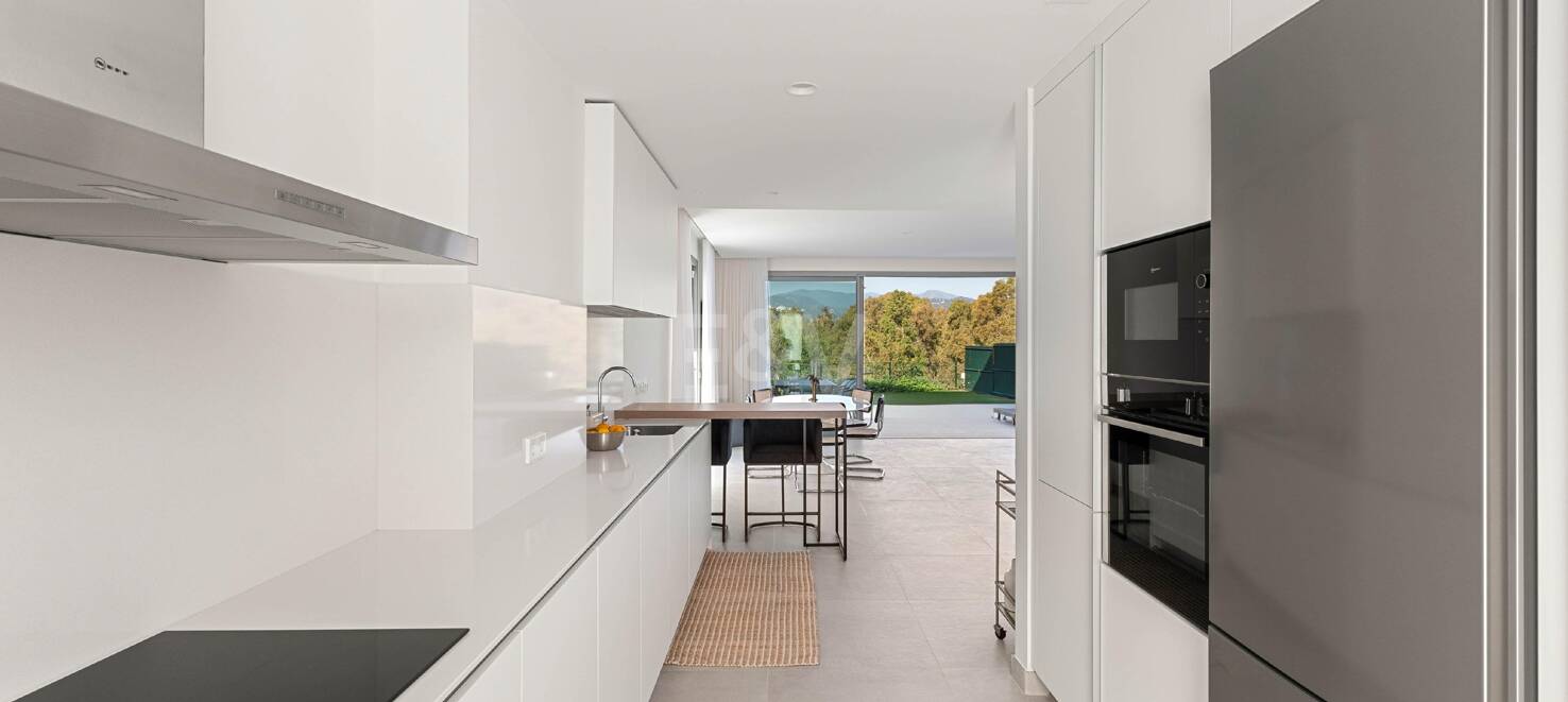 Semi-Detached Villa with Mountain Views by the Golf