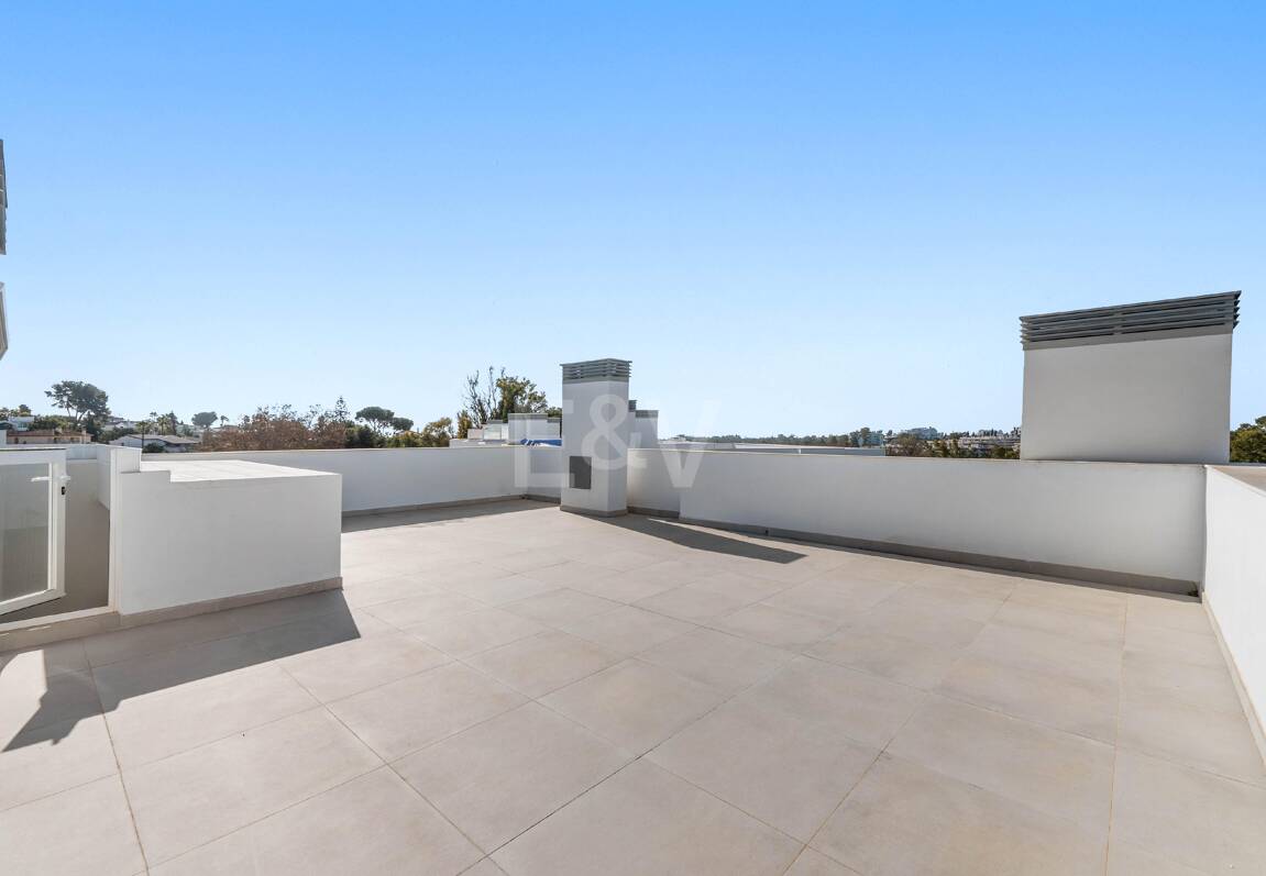 Chalet pareado con vistas a la montaña junto al golf