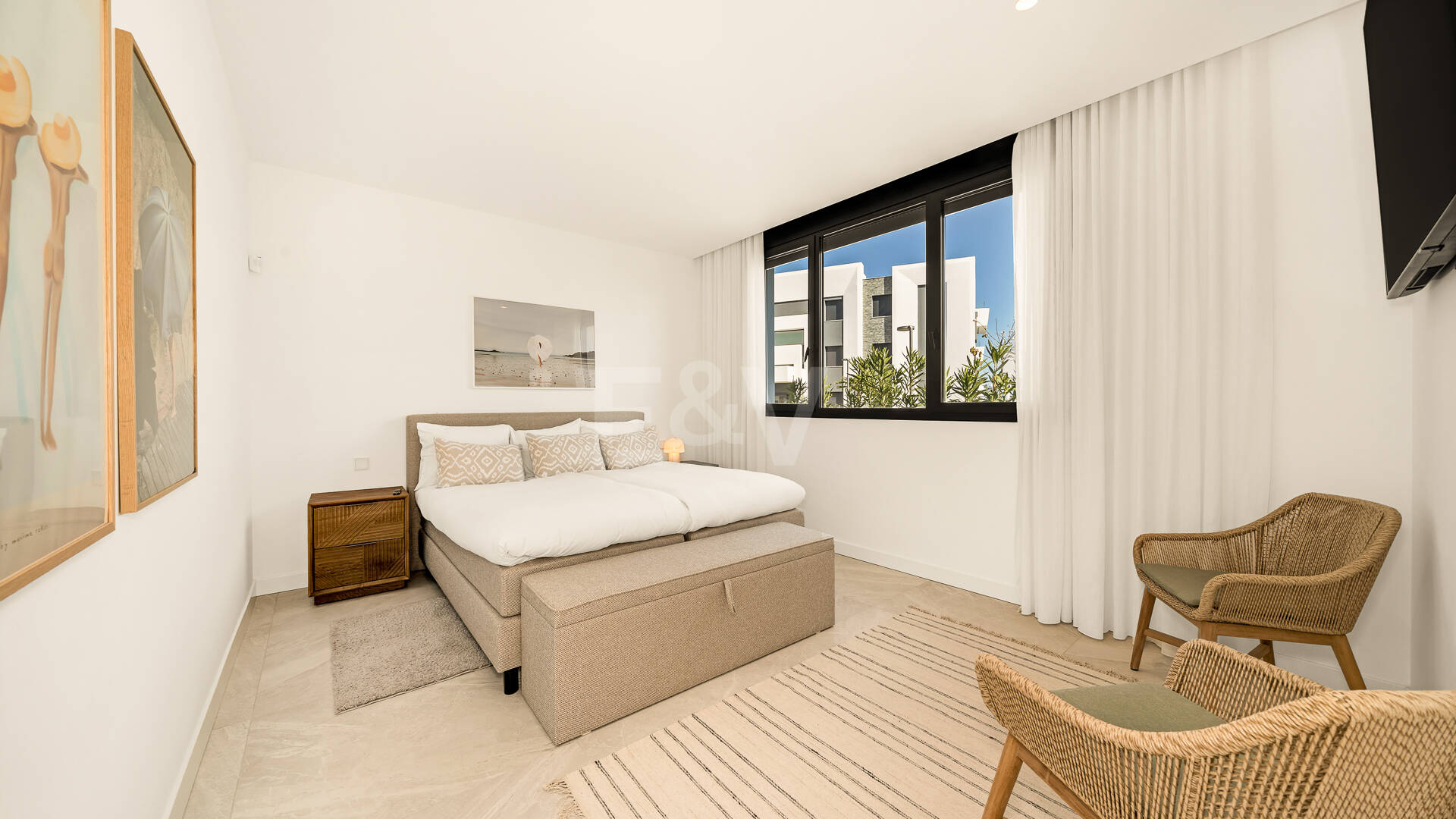 Elegancki apartament z ogrodem i prywatnym basenem w ekskluzywnym kompleksie wypoczynkowym