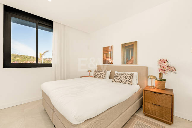 Elegancki apartament z ogrodem i prywatnym basenem w ekskluzywnym kompleksie wypoczynkowym