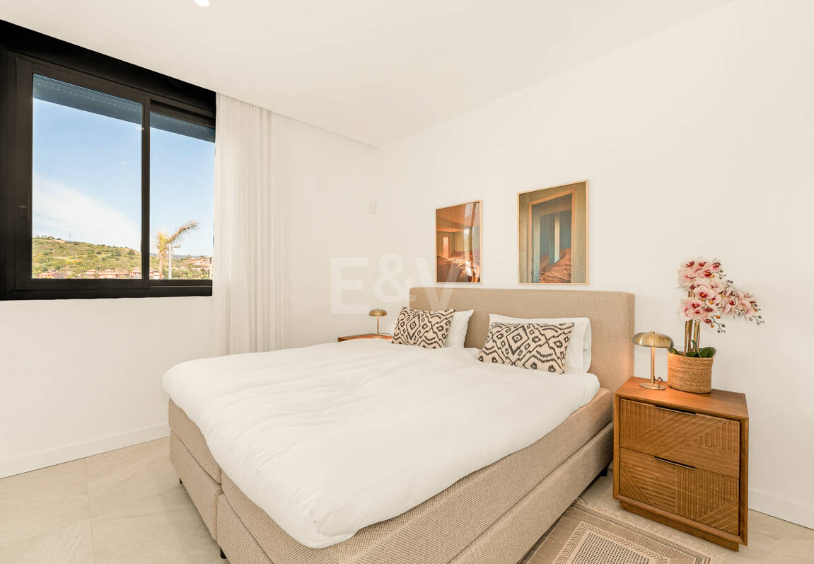 Elegancki apartament z ogrodem i prywatnym basenem w ekskluzywnym kompleksie wypoczynkowym