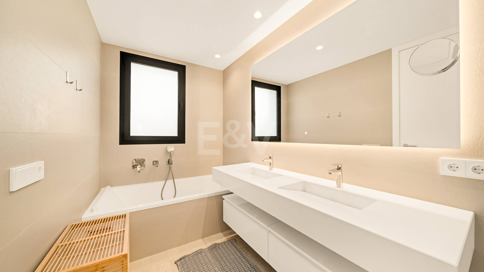 Elegancki apartament z ogrodem i prywatnym basenem w ekskluzywnym kompleksie wypoczynkowym