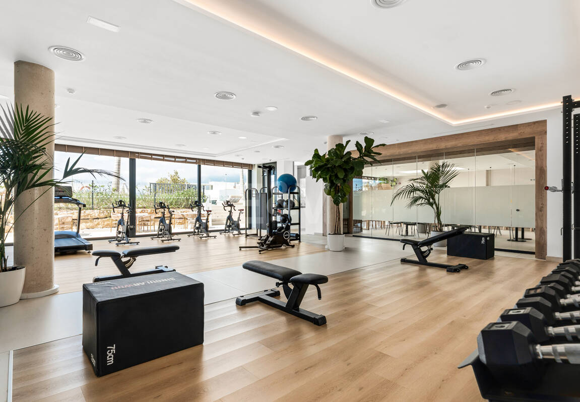 Elegancki apartament z ogrodem i prywatnym basenem w ekskluzywnym kompleksie wypoczynkowym