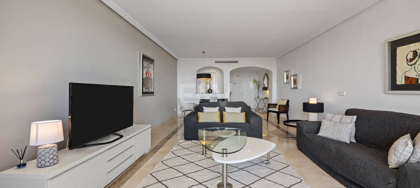 Piękny apartament z pięknym widokiem na morze i Golf Community Access