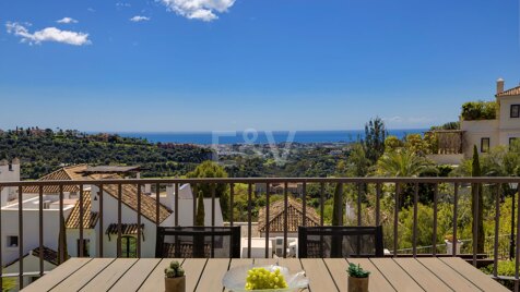 Beau Appartement avec belle vue sur la mer et accès communautaire au golf