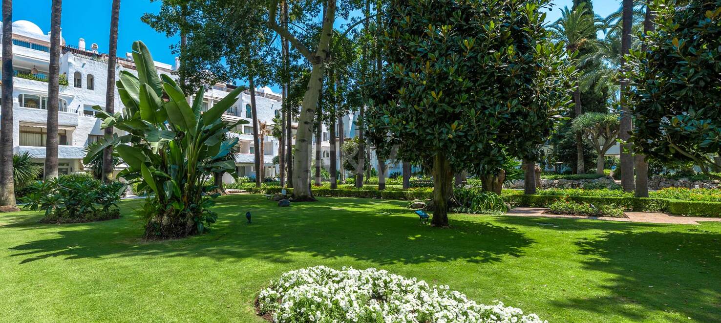 Exclusive Ground-Floor Apartment with Resort-Style Amenities
