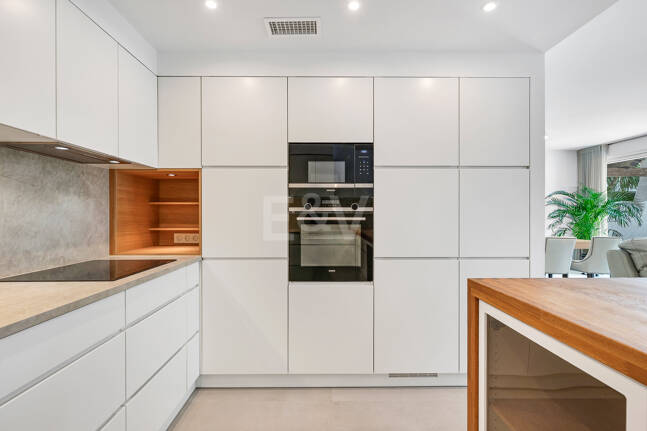 Exklusive Erdgeschosswohnung mit Resort-ähnlichen Annehmlichkeiten