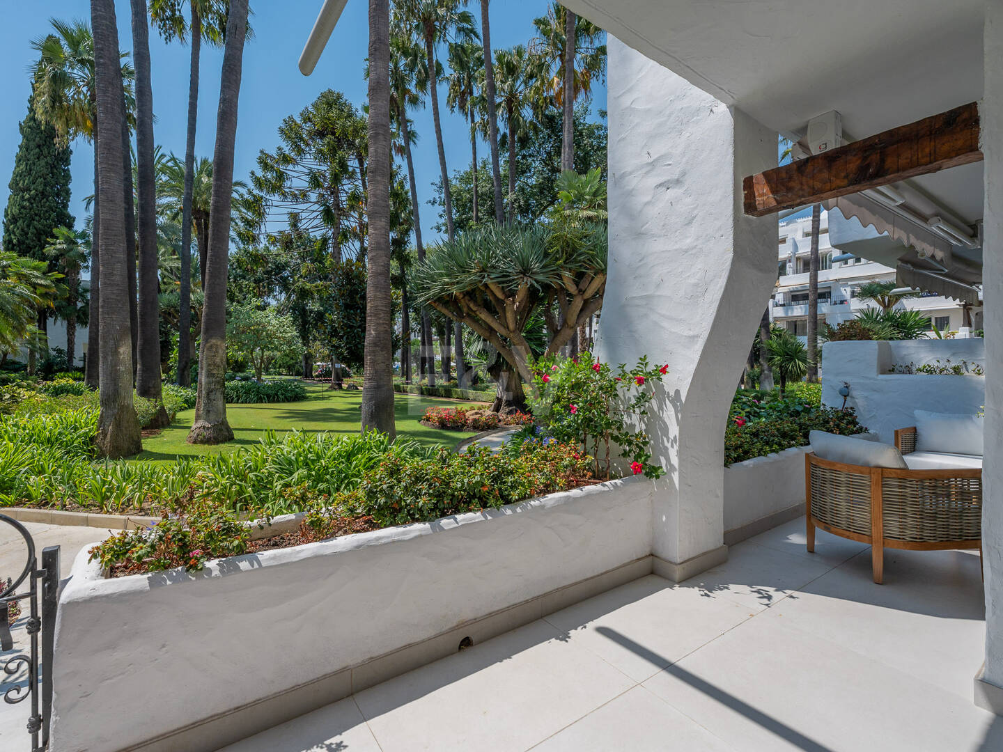 Apartamento exclusivo en planta baja con comodidades estilo resort