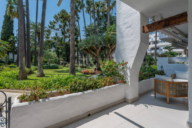 Exklusive Erdgeschosswohnung mit Resort-ähnlichen Annehmlichkeiten