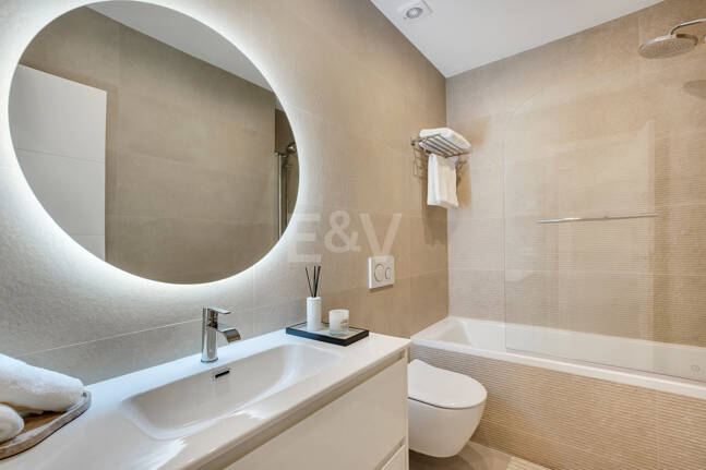 Exklusive Erdgeschosswohnung mit Resort-ähnlichen Annehmlichkeiten