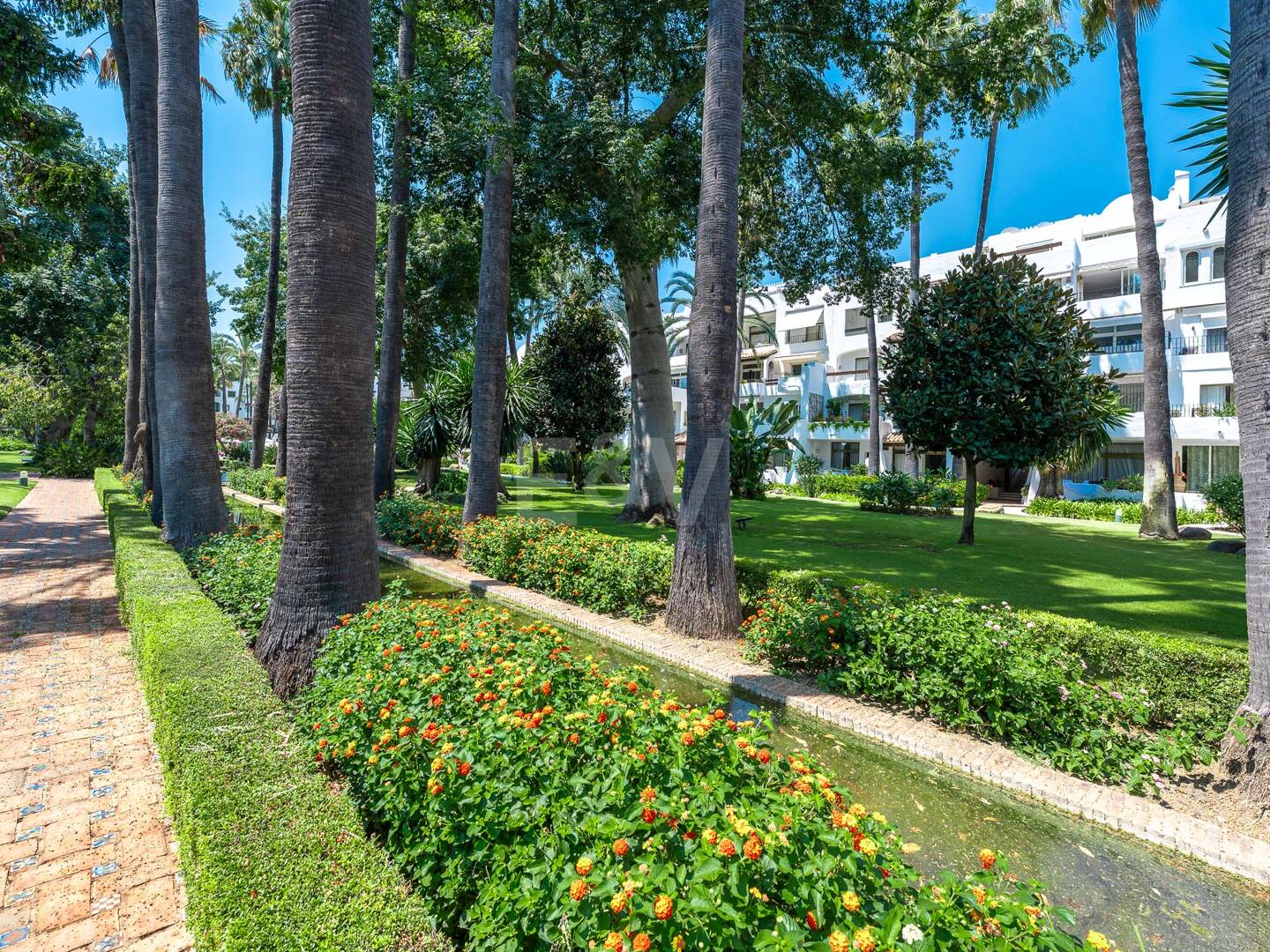 Apartamento exclusivo en planta baja con comodidades estilo resort